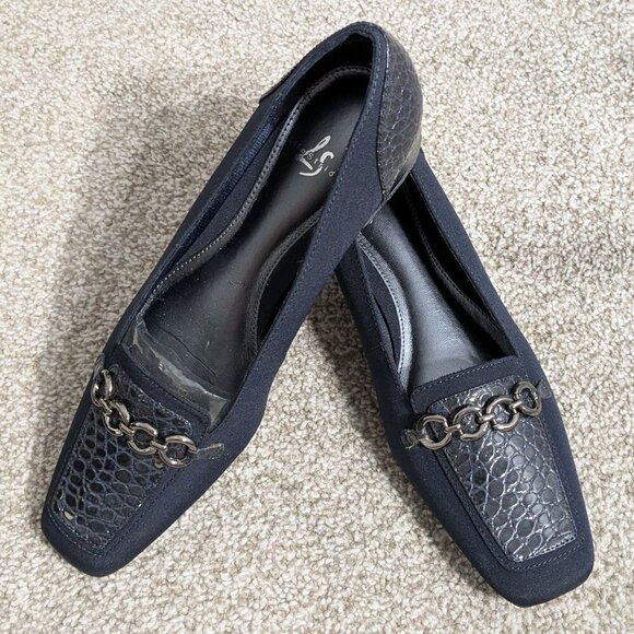 LIFE STRIDE Navy, One Inch Pumps; Canvas w Faux Snake Skin & Chain; Size 7.5M - Picture 1 of 8